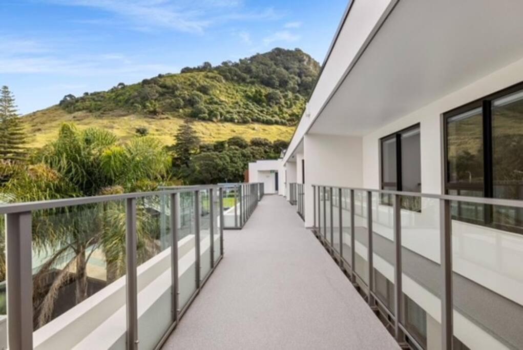Luxury Beach Escape - 6 Adams Ave Mt Maunganui Маунт Маунгануи Екстериор снимка