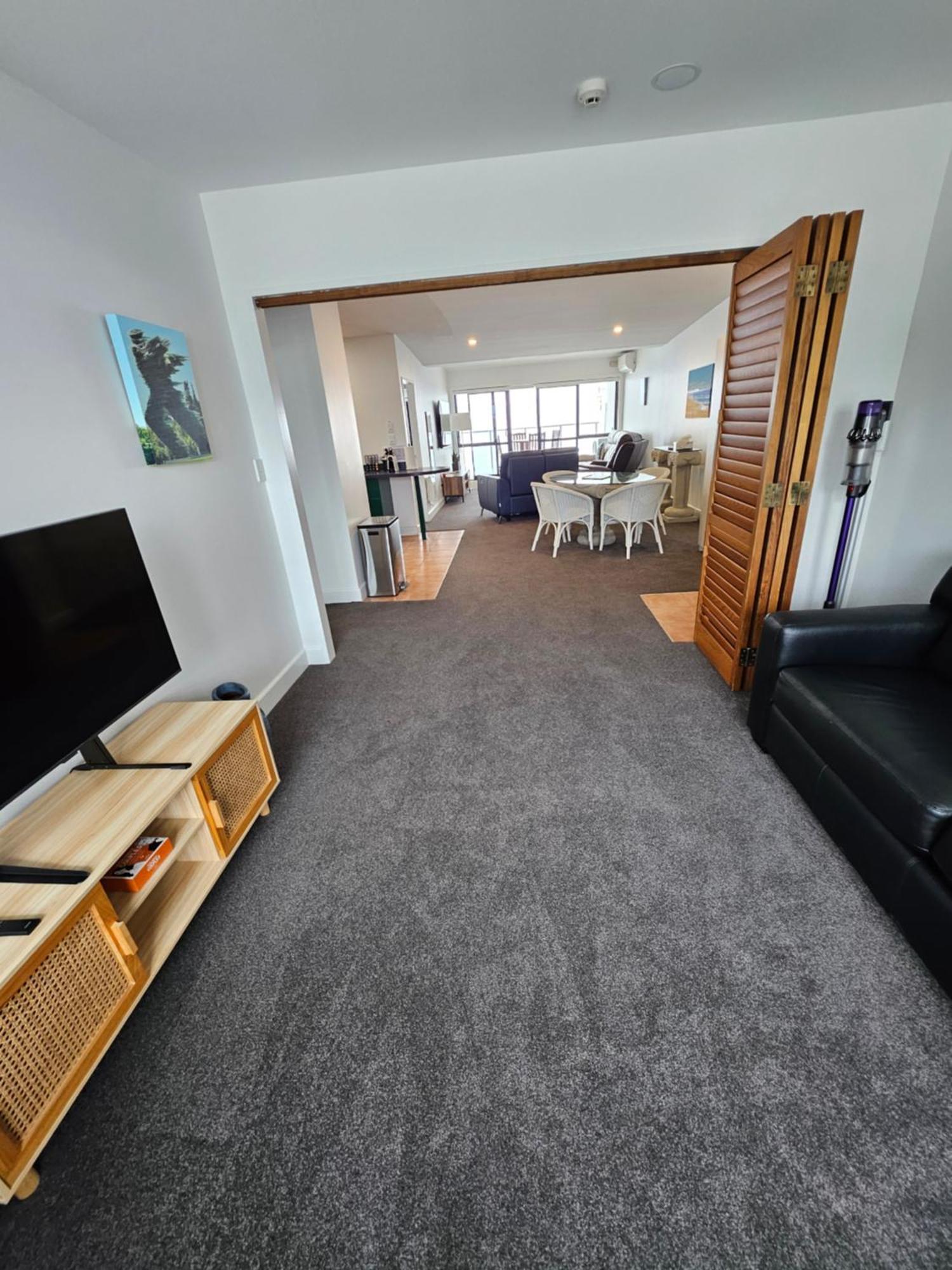 Luxury Beach Escape - 6 Adams Ave Mt Maunganui Маунт Маунгануи Екстериор снимка
